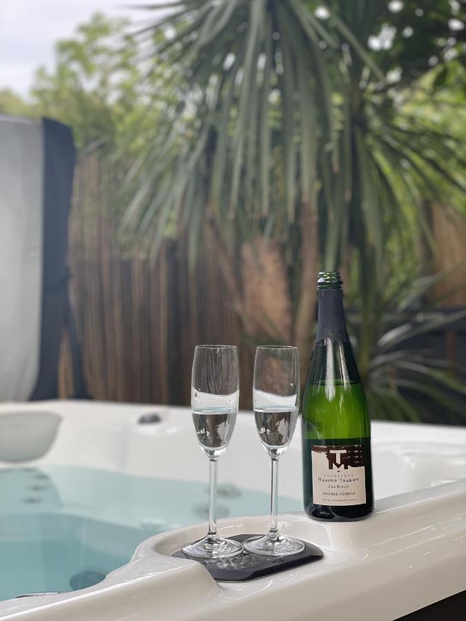 Maison Dans Les Arbres, Spa, Tennis, Parking Nimes Ngoại thất bức ảnh