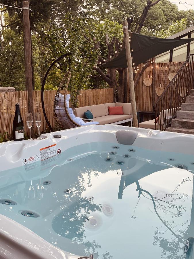 Maison Dans Les Arbres, Spa, Tennis, Parking Nimes Ngoại thất bức ảnh